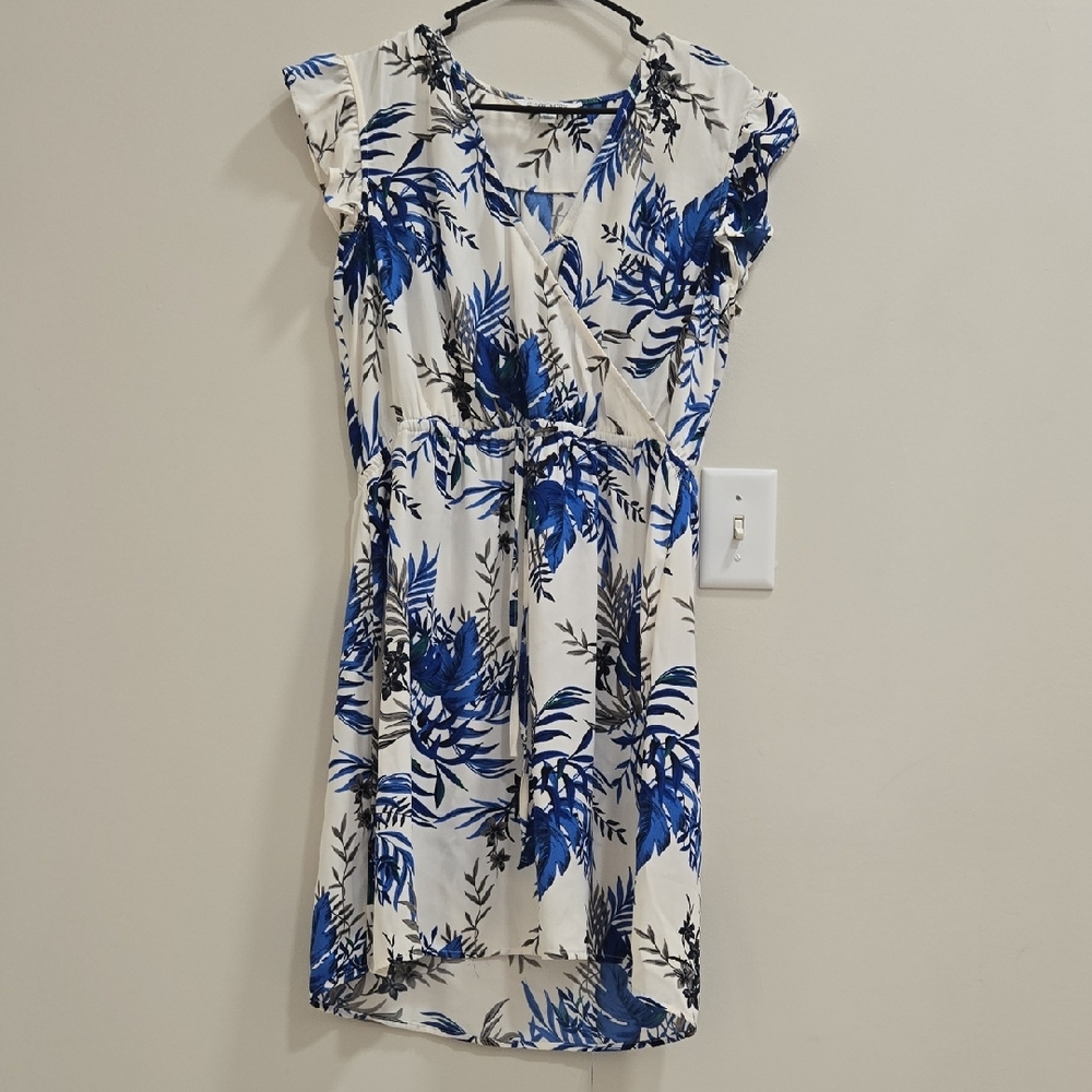 41 Hawthorn Blue and White Leaf Print Dress - Picture 5 of 14
